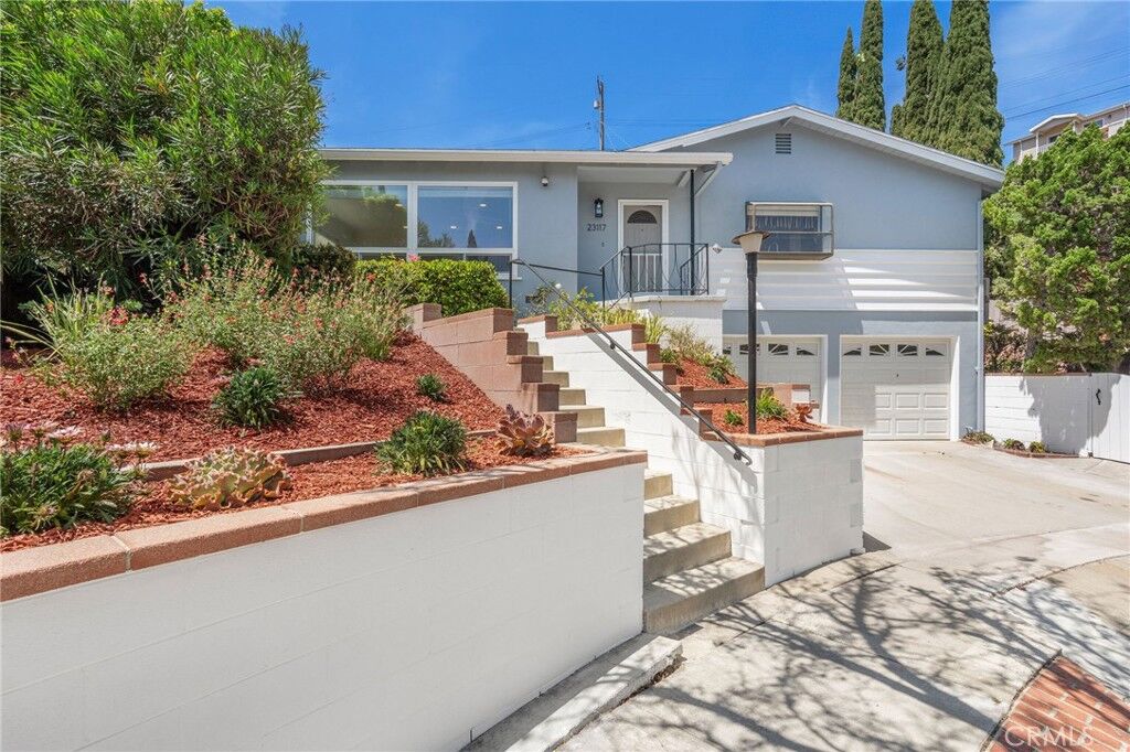 Property Photo:  23117 Romano Place  CA 90505 