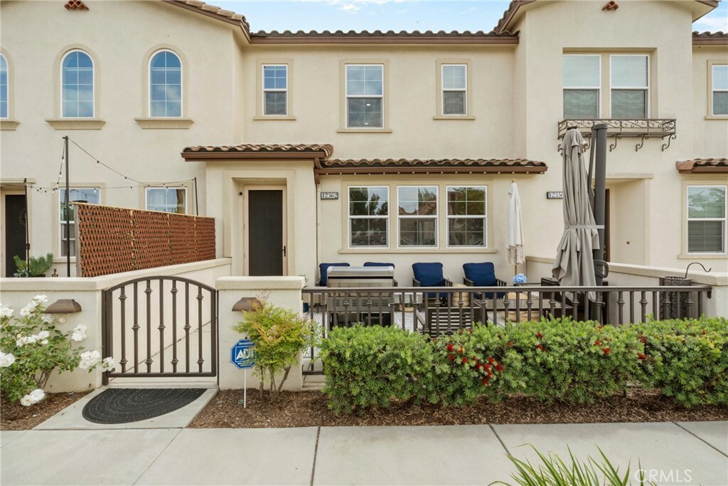 Property Photo: 12362 Cottonwood Place CA 90670