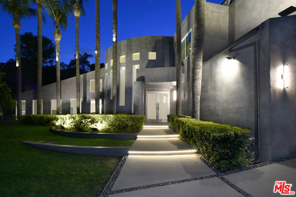 4035 Pacheco Drive  Sherman Oaks CA 91403 photo