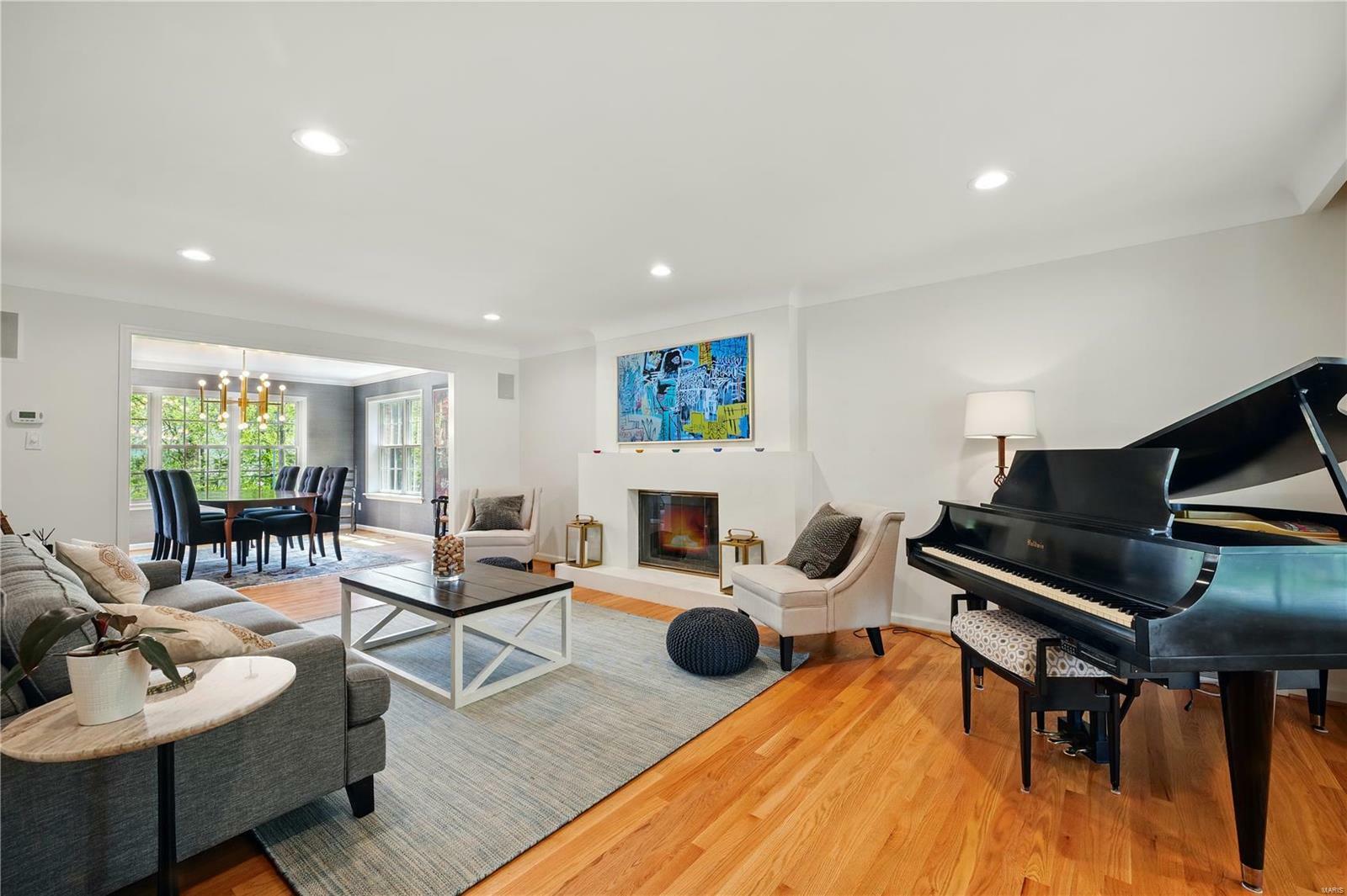 Property Photo: 24 Rio Vista Drive MO 63124