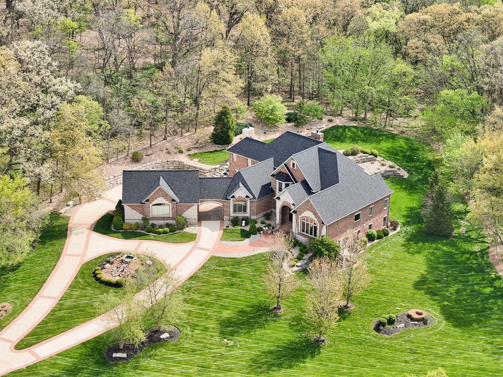 Property Photo: 990 Stonecastle Drive MO 63366