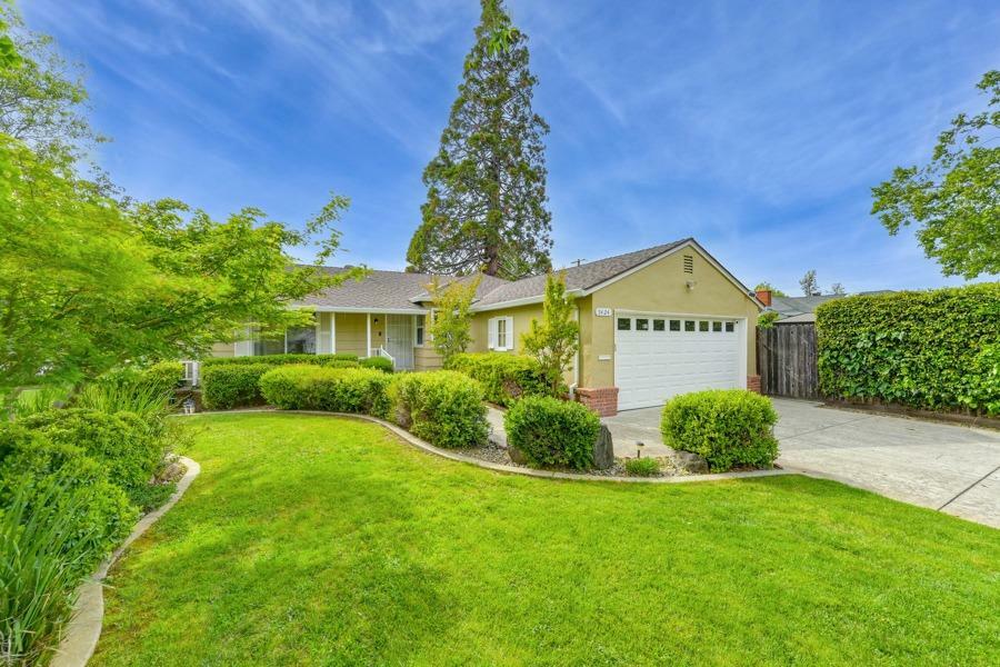 Property Photo: 5424 Virginia Way CA 95822