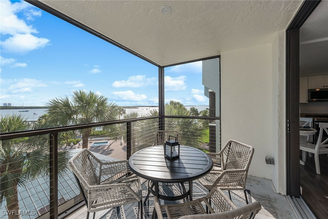 Property Photo: 1085 Bald Eagle Drive E409 FL 34145