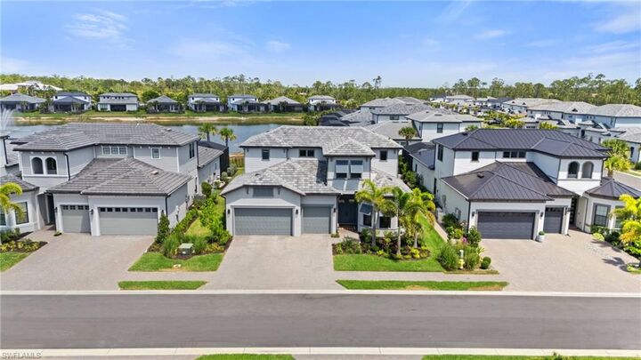 Property Photo: 16198 Verilyn Cir FL 34110