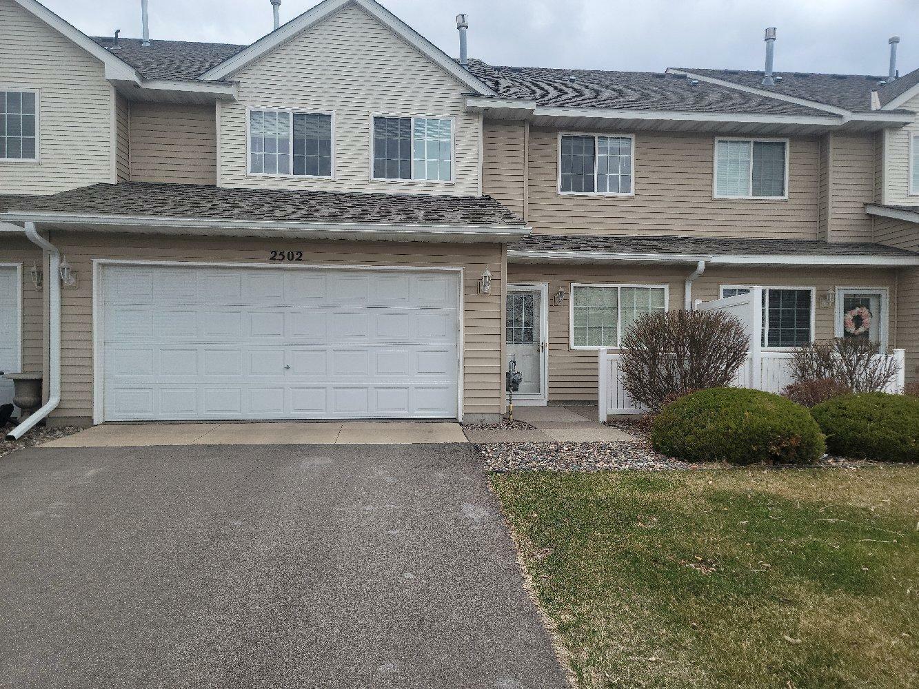 Property Photo: 2502 Yellowstone Drive 87 MN 55033