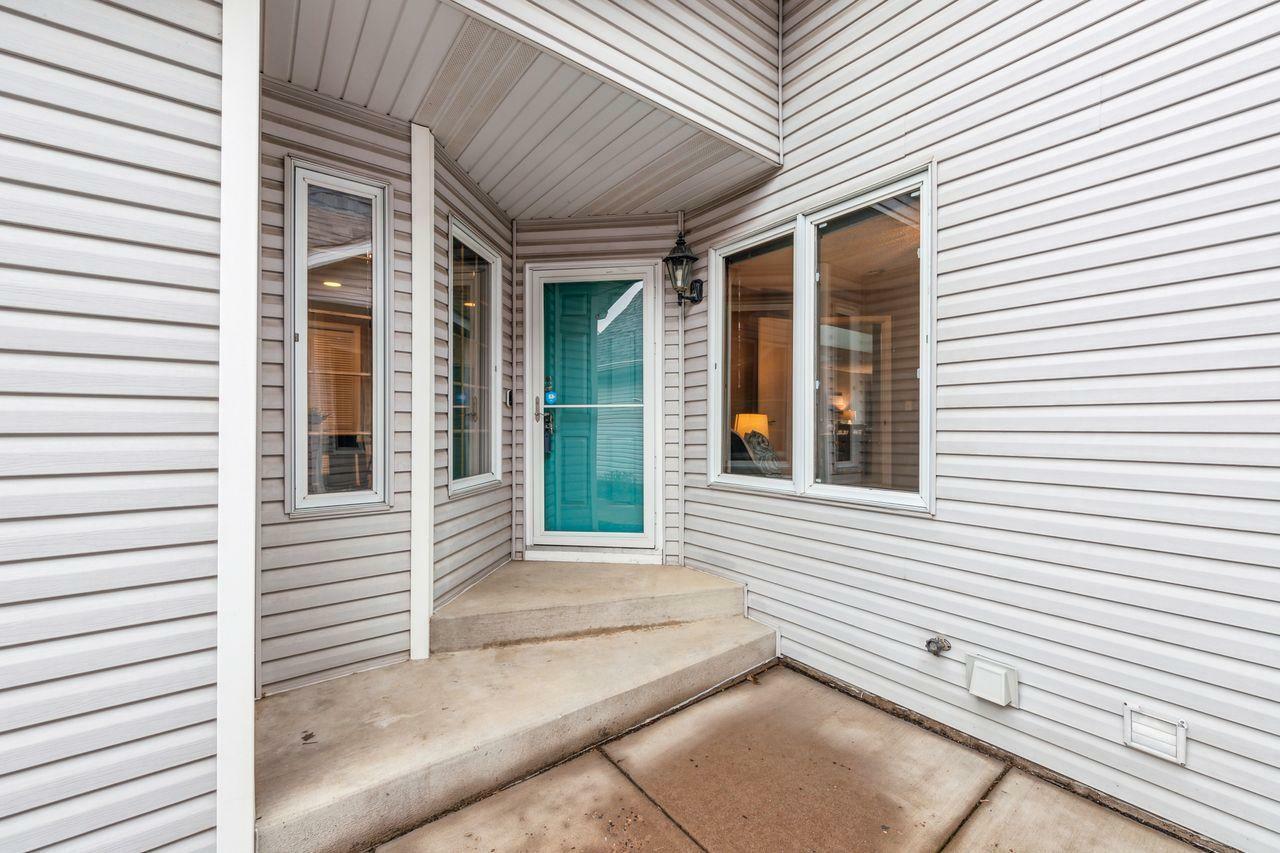 Property Photo: 3454 Silver Lane NE MN 55421