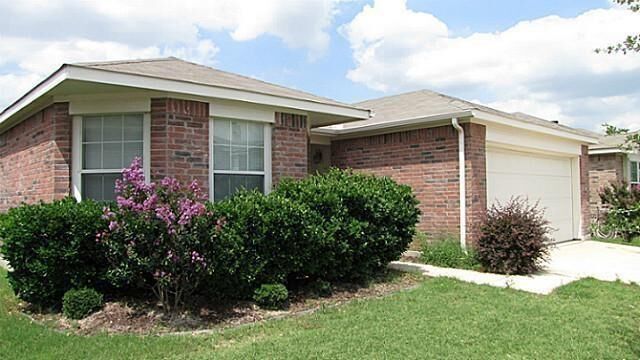 Property Photo:  4129 Heirship Court  TX 76244 