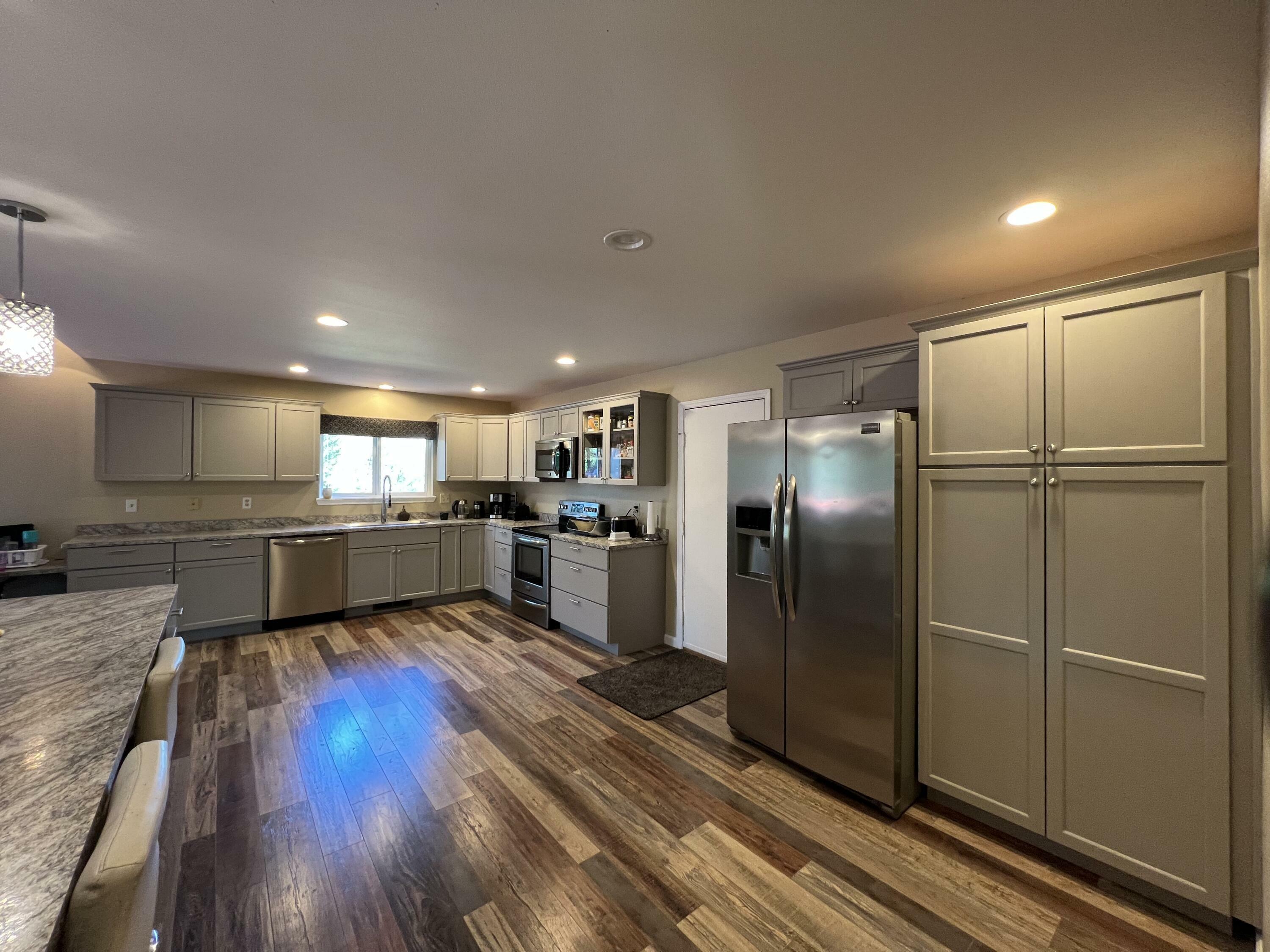 Property Photo: 10058 Lower River Road OR 97526