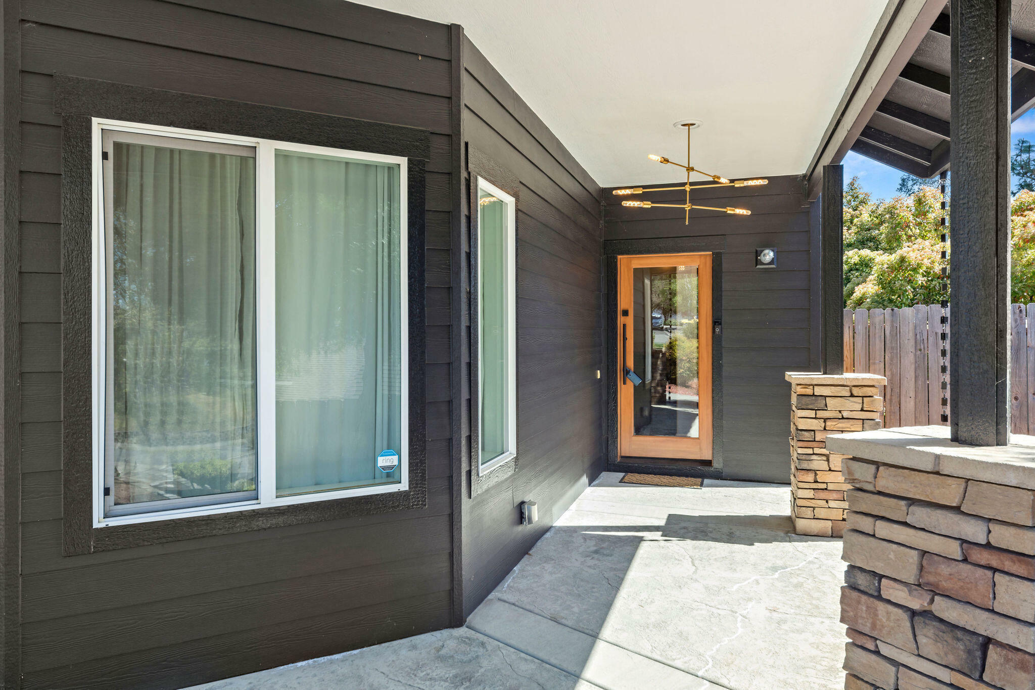 Property Photo: 1507 R J Drive OR 97526