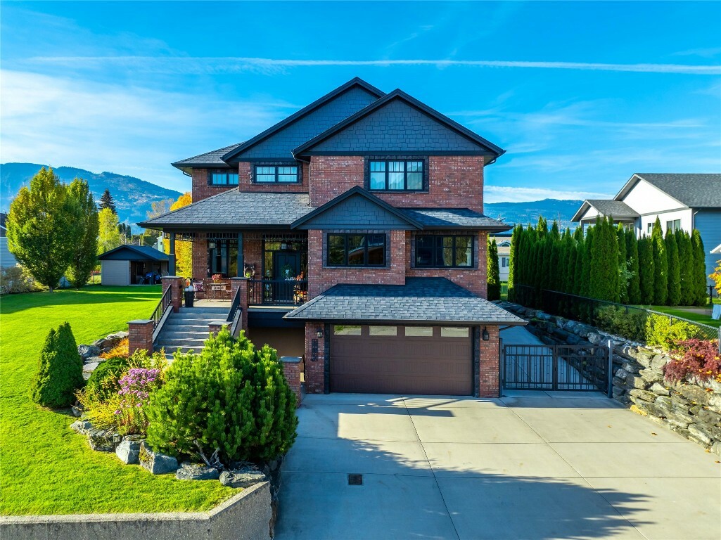 Property Photo: 905 Edward Street BC V0E 2S0