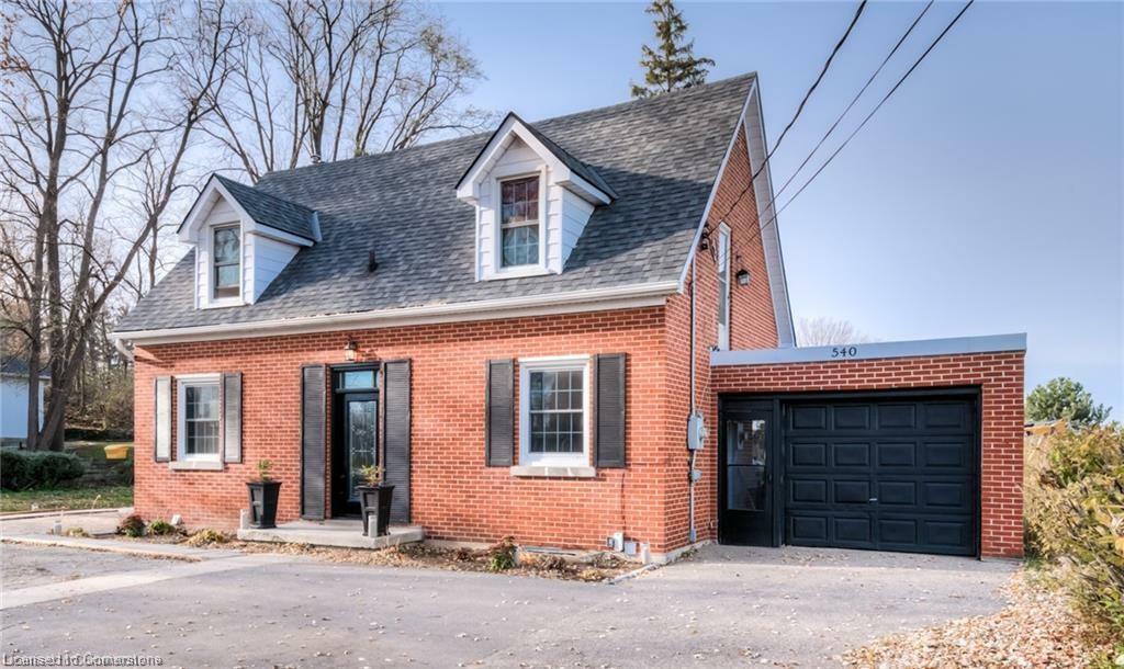 Property Photo: 540 Bridgeport Road E ON N2K 1N7