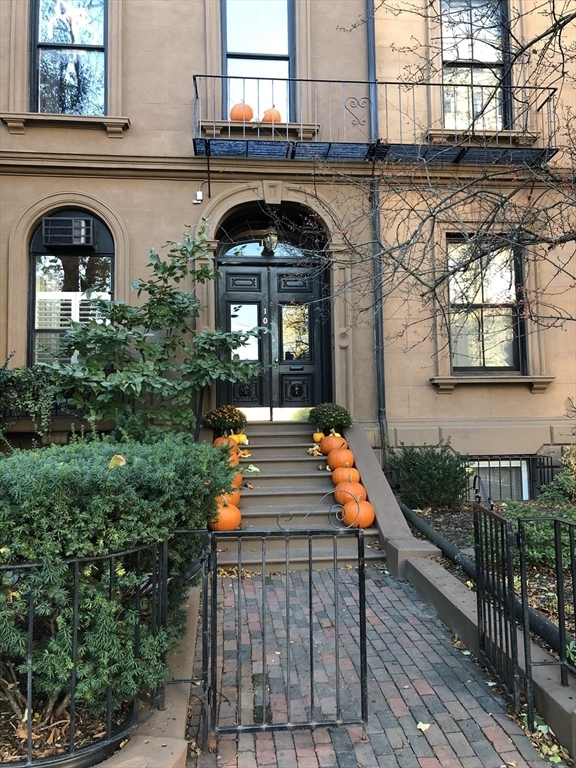 Property Photo: 103 Beacon St 2 MA 02116