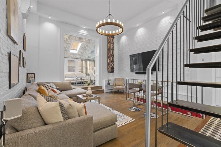 Property Photo:  59 Warren Ave 1  MA 02116 