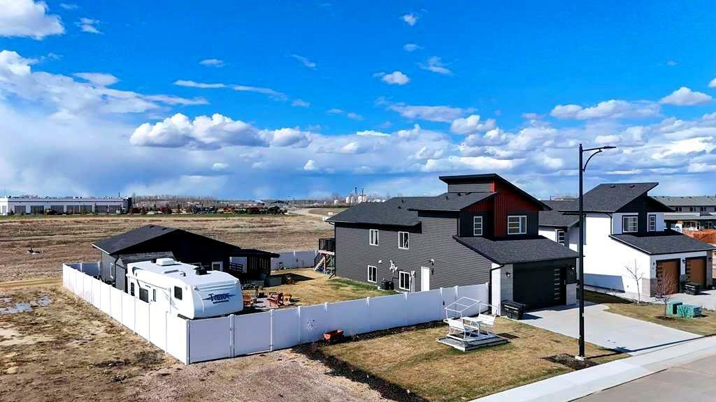 Photo de la propriété: 70 Parlby Crescent AB T4L 0J9