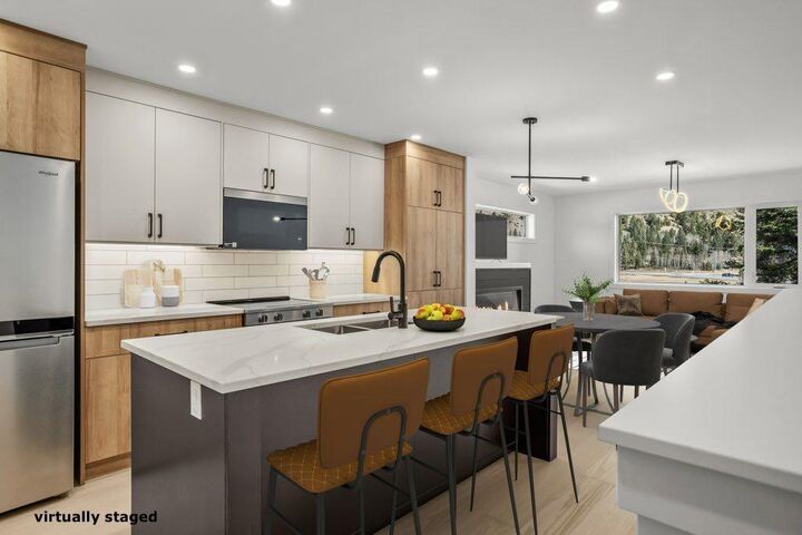 Property Photo:  1413 Mountain Avenue 101  AB T1W 1M3 