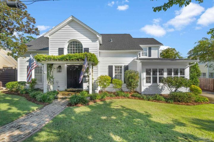 Property Photo: 1902 E Strong St FL 32501