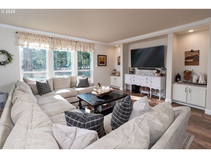 Property Photo: 153521 Twilla Ct OR 97739