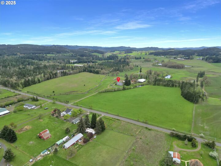 Property Photo: 25812 Fleck Rd OR 97487