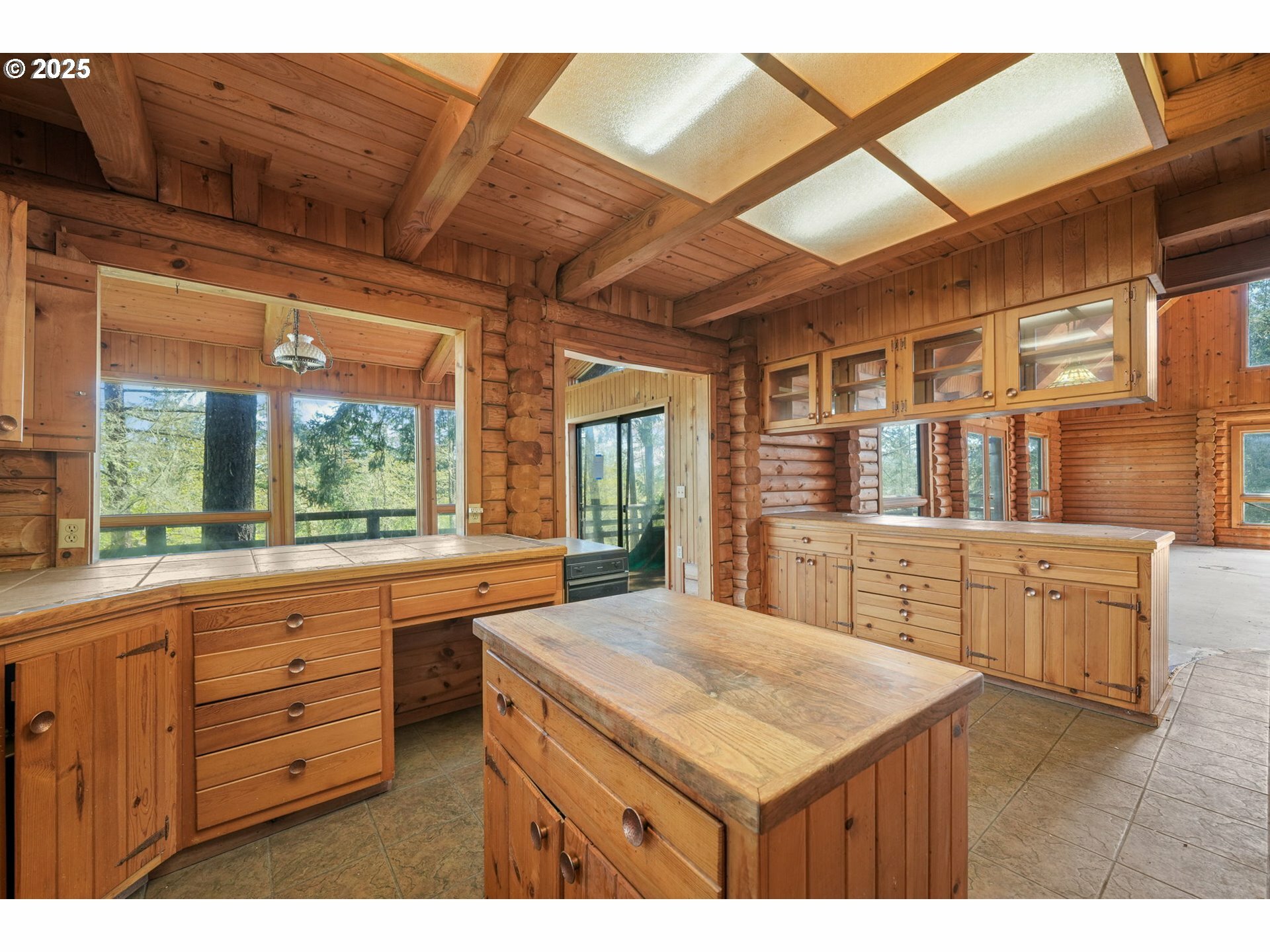 Property Photo: 30723 Aspen Ln OR 97355