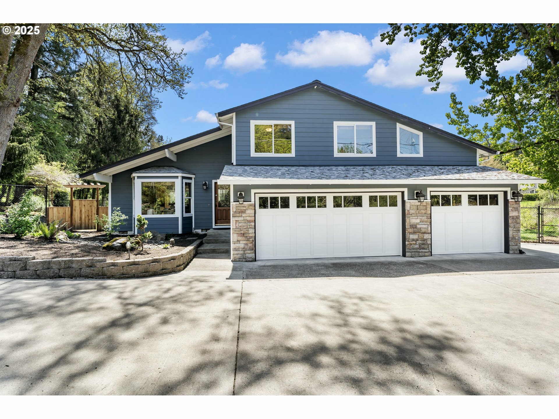 Property Photo: 15060 SW Davis Rd OR 97007