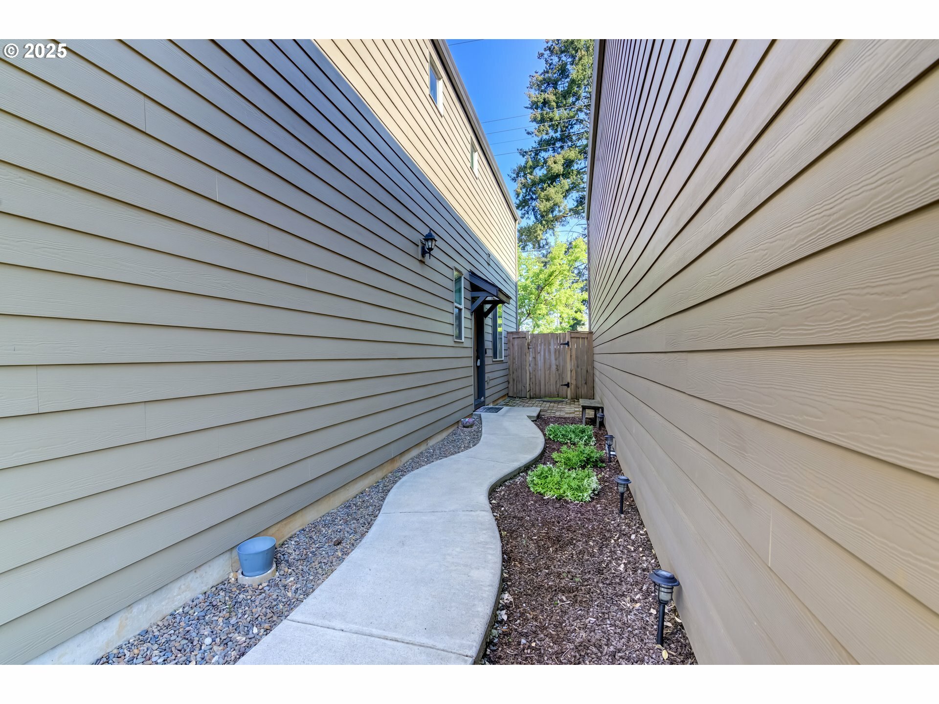Property Photo: 13014 NE 28th Way WA 98684