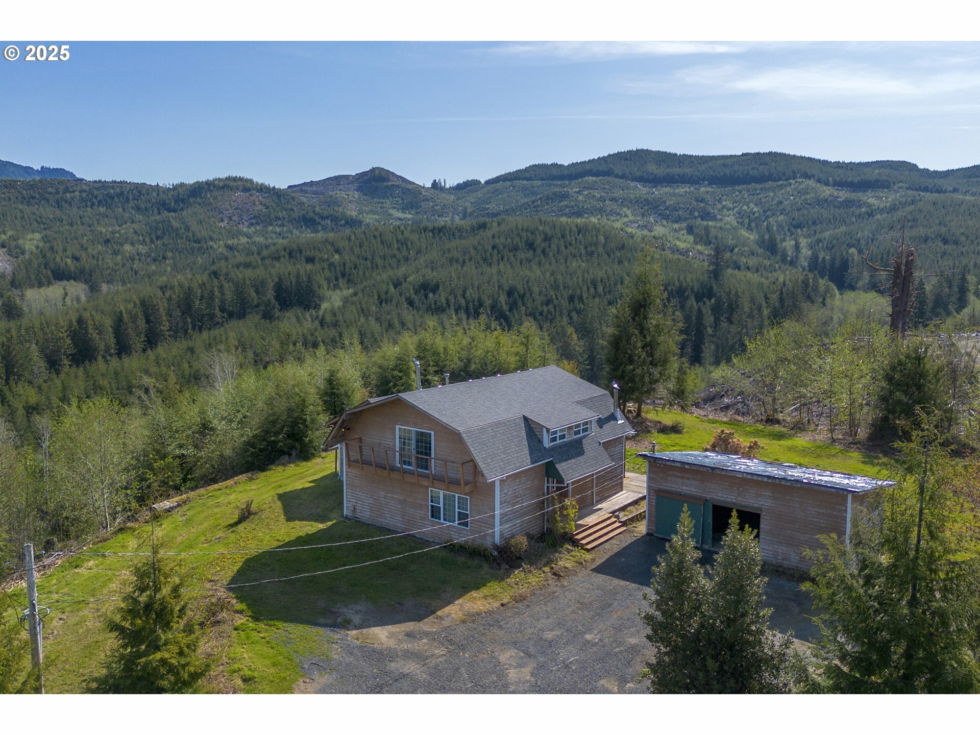 Property Photo:  37555 Hauger Mountain Ln  OR 97138 