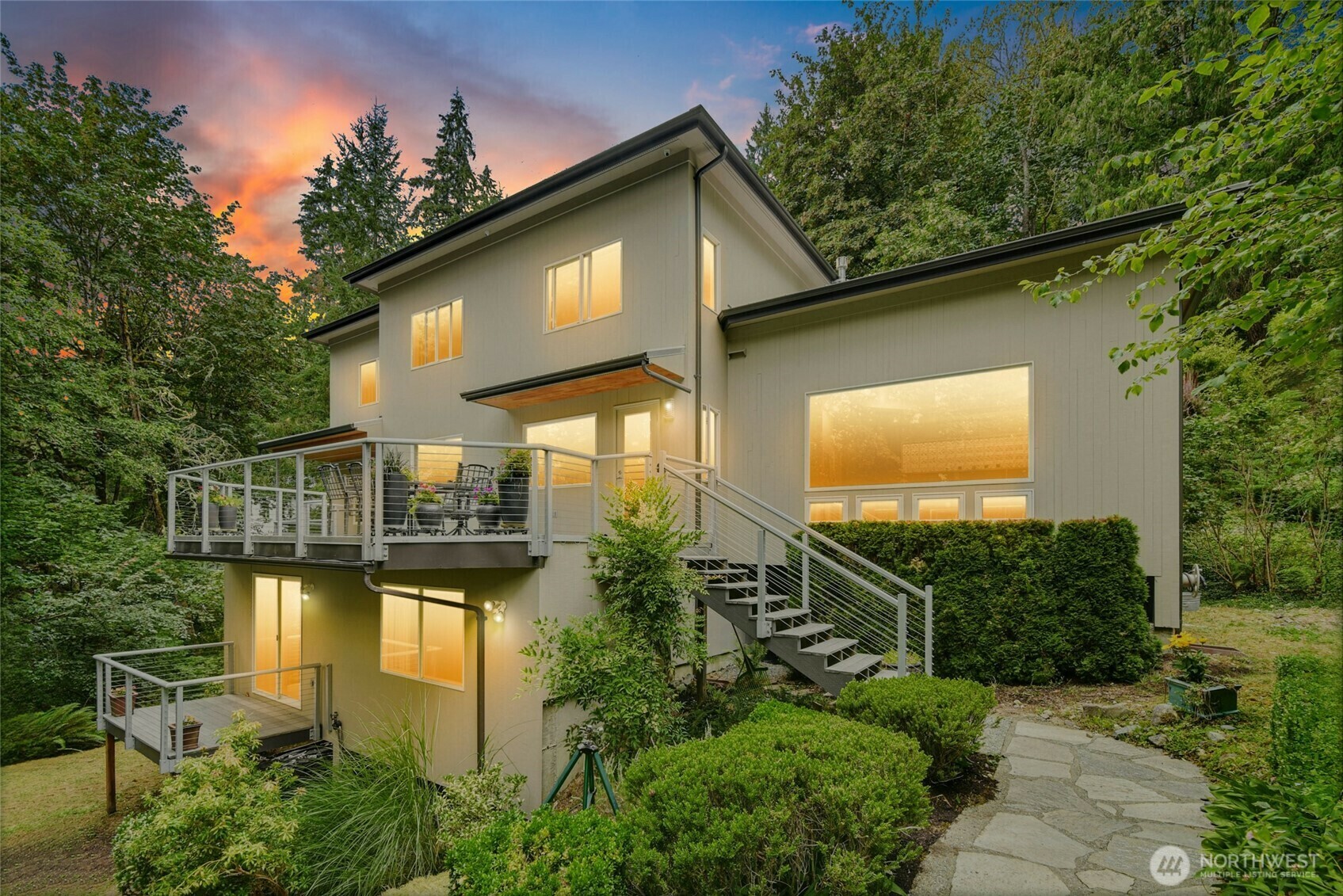 Property Photo: 15912 252nd Avenue SE WA 98027