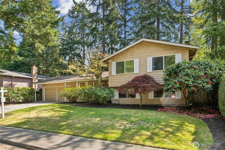 Property Photo: 1402 151st Place NE WA 98007