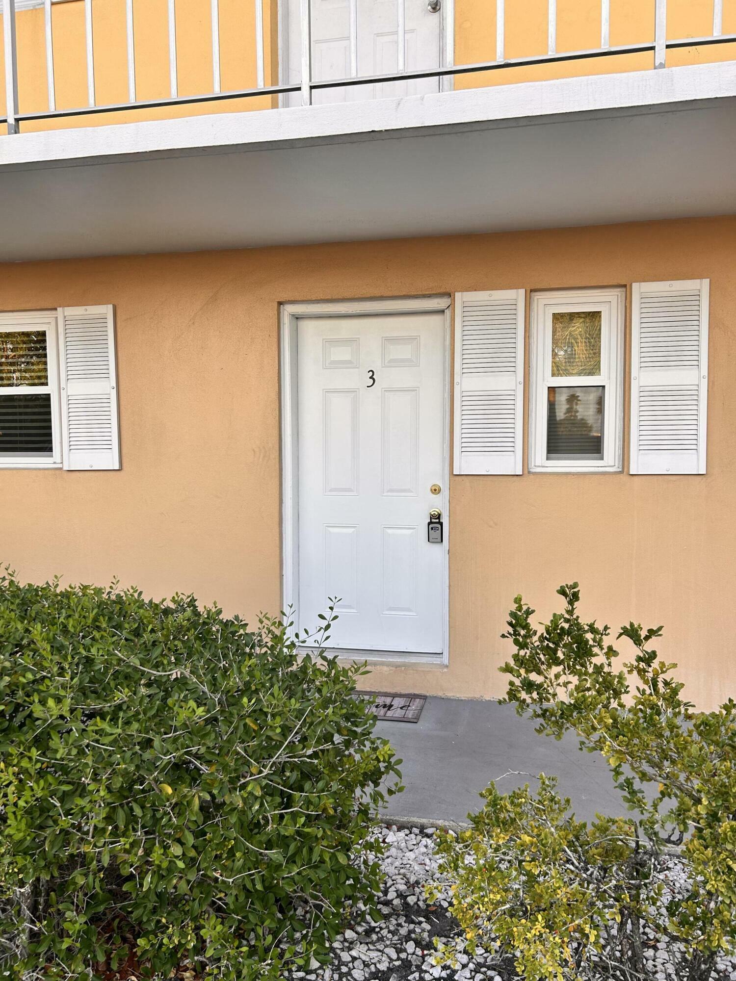 Property Photo: 1505 Crescent Circle A3 FL 33403