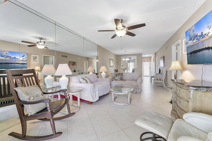 Property Photo: 101 NE 19th Avenue 208 FL 33441