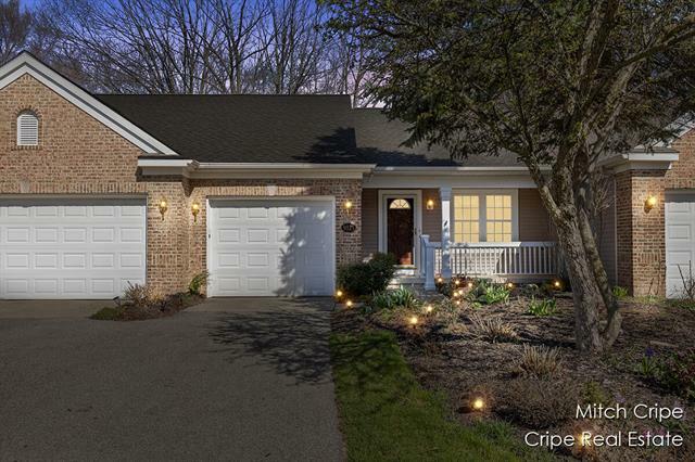 5923 W Lyn Haven Drive SE  Kentwood MI 49512 photo