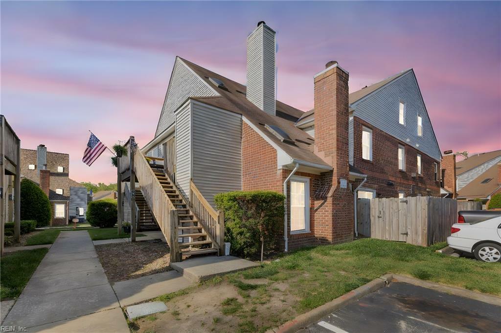 Property Photo: 5081 Gatehouse Way VA 23455