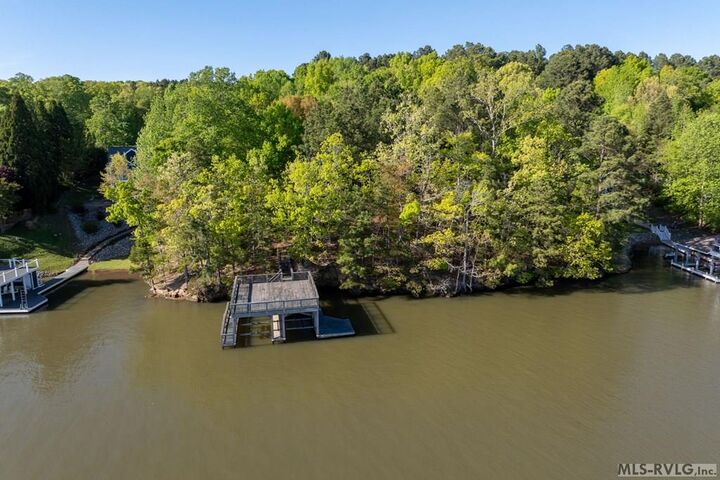 Property Photo: 9 E Maple Pointe Dr NC 27850