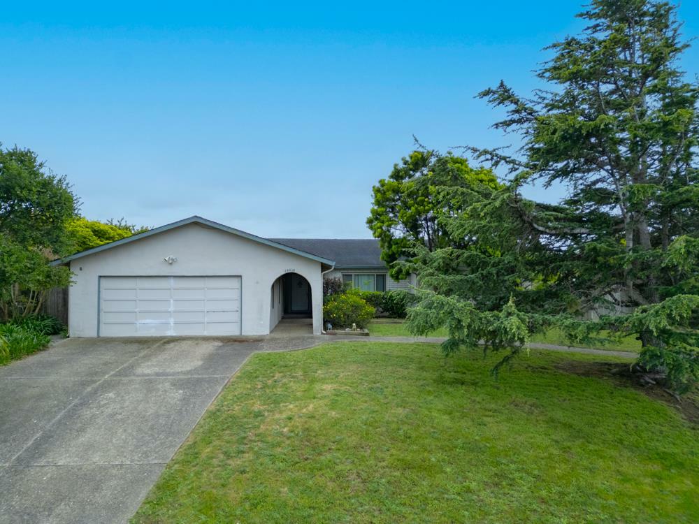14616 Charter Oak Boulevard  Salinas CA 93907 photo