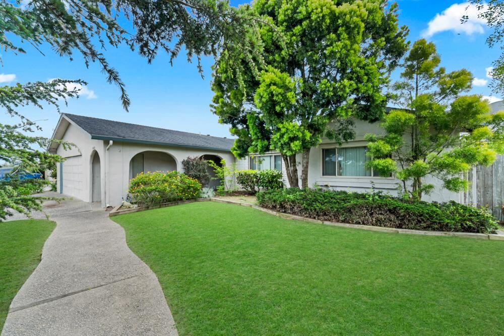 Property Photo:  14616 Charter Oak Boulevard  CA 93907 