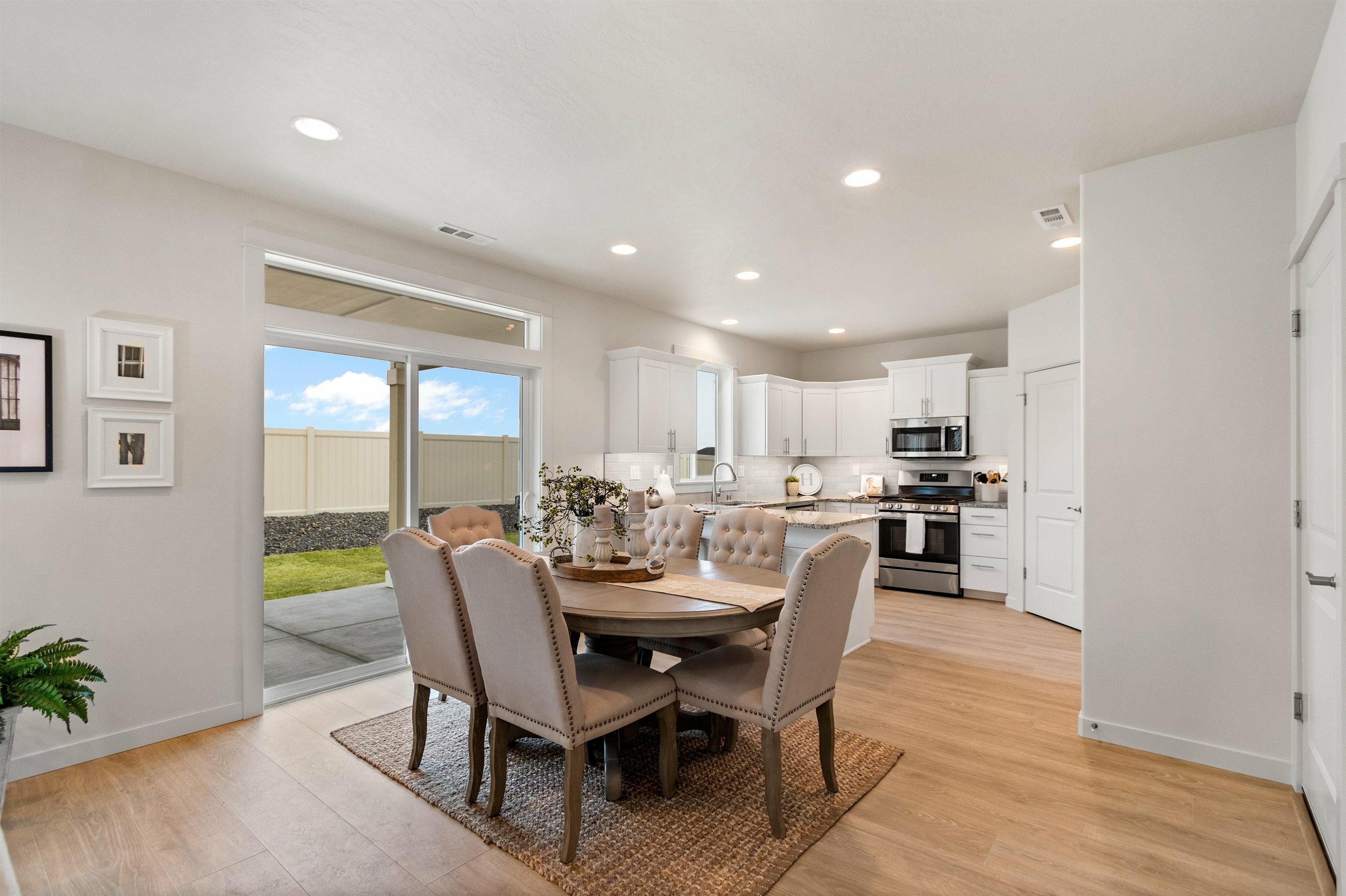 Property Photo: 1426 W 67th Ave 6/3 Timberline WA 99224