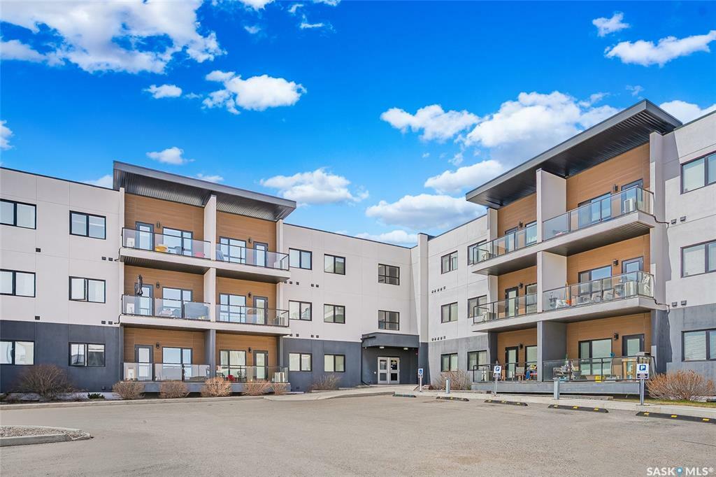 Property Photo: 545 Hassard Close 219 SK S7L 6V3
