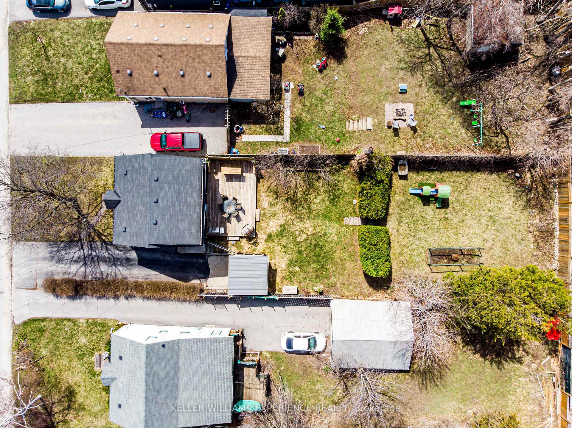 Property Photo: 46 Grove Street W ON L4N 1M7