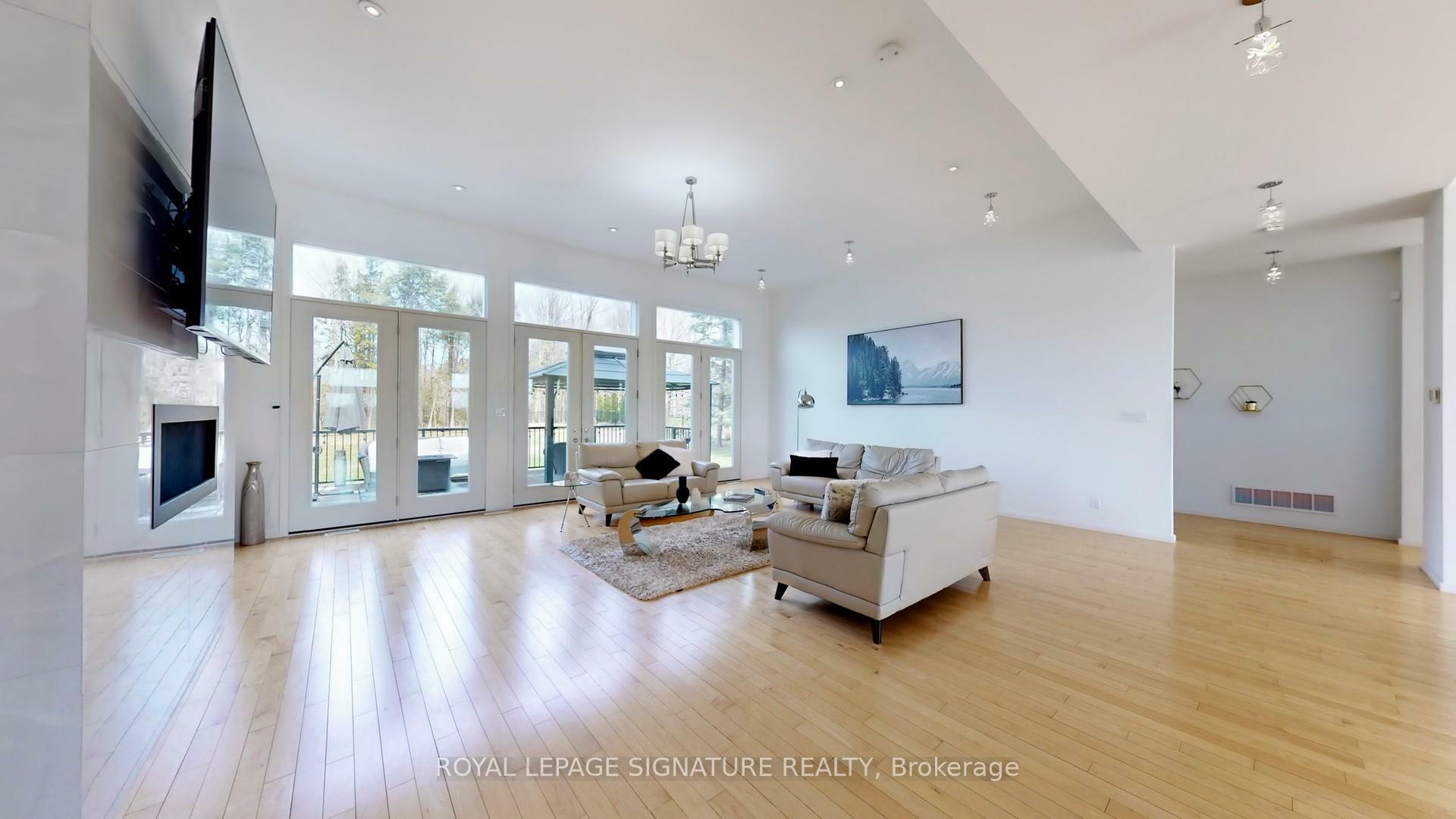 Property Photo: 1507 Kodiak Street ON L1Y 1A8