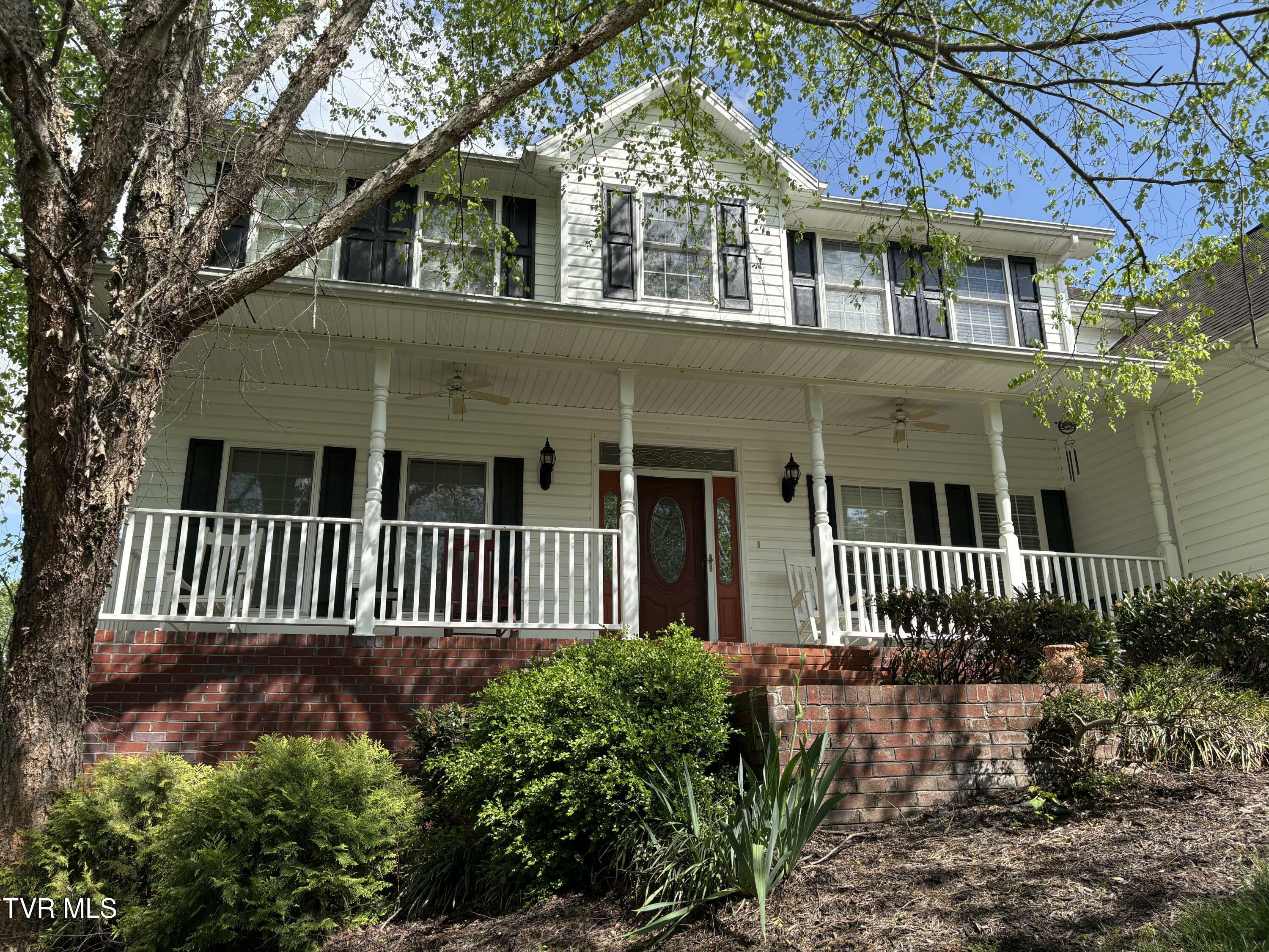 Property Photo: 142 Oakwell Lane TN 37659