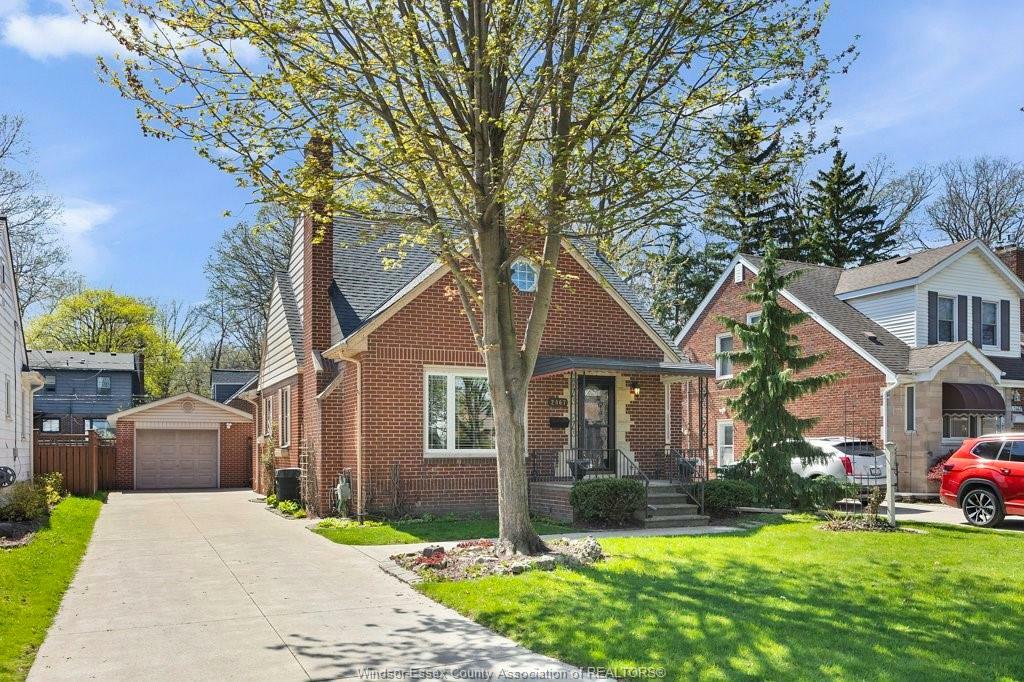 Photo de la propriété: 2467 Windermere Road ON N8W 2T2