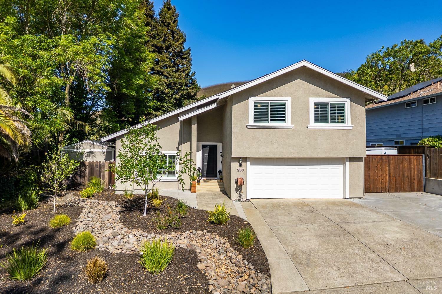Property Photo: 933 Rose Drive CA 94510