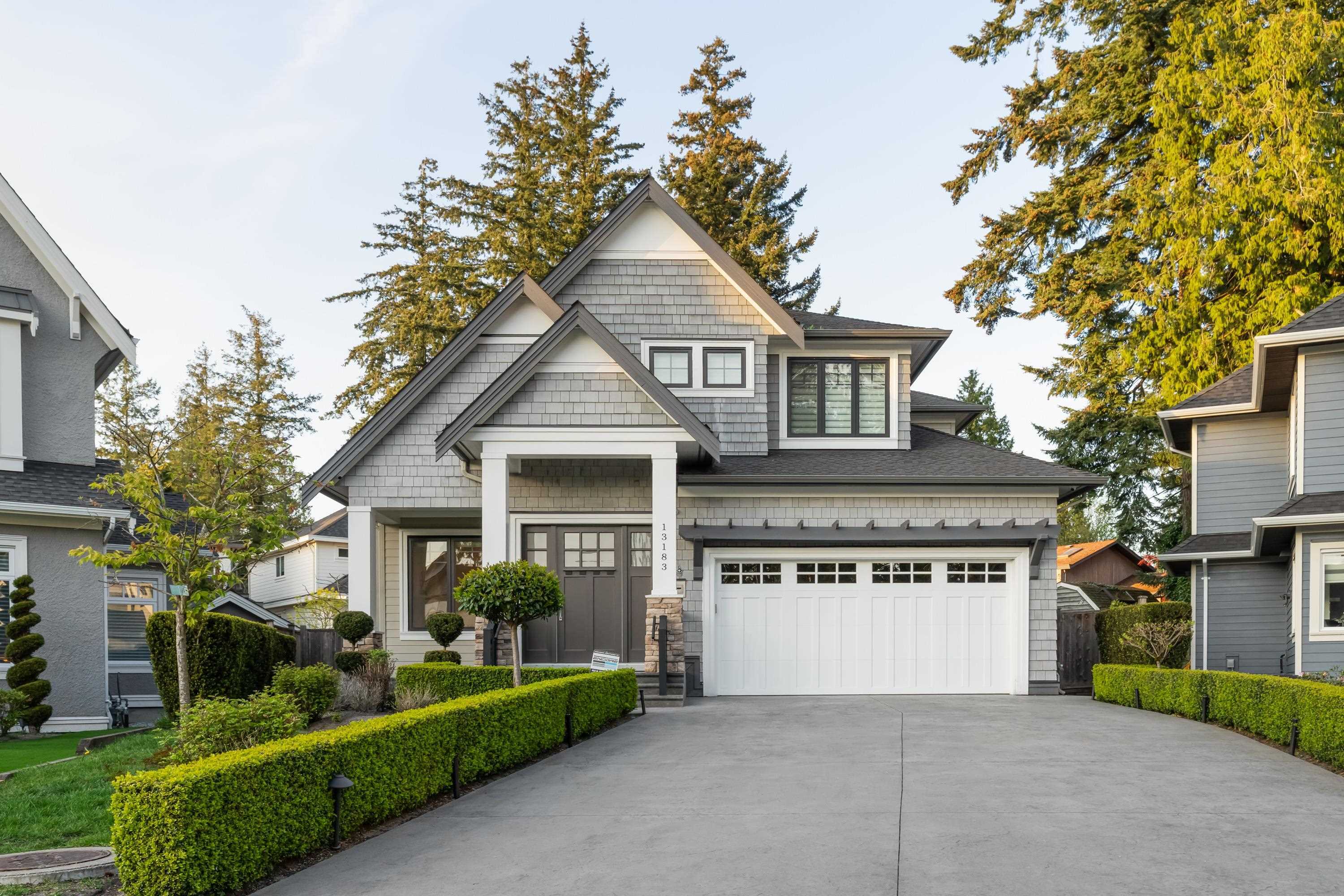 13183 19A Avenue  Surrey BC V4A 9M9 photo