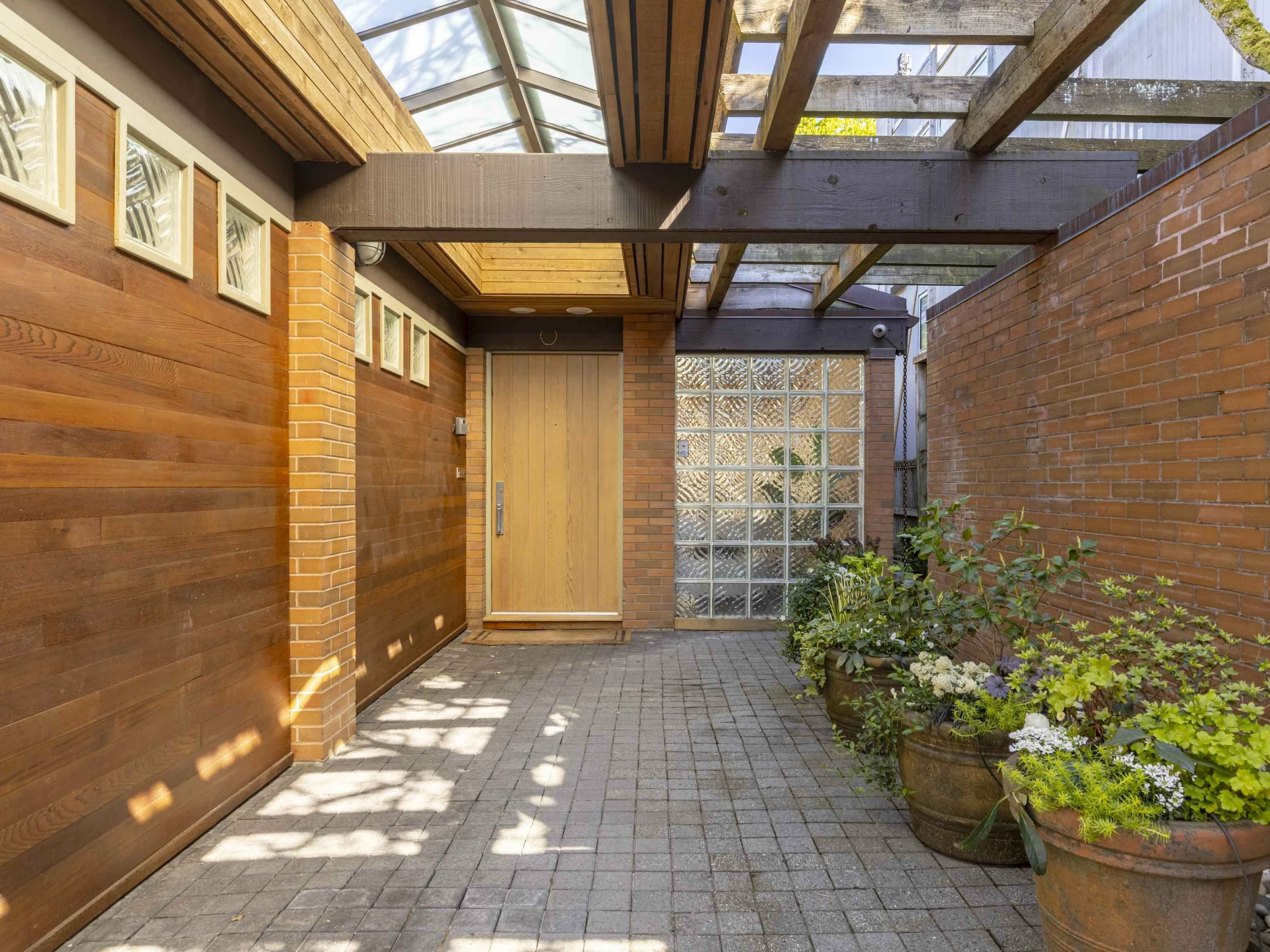 Property Photo: 5012 Maple Street BC V6M 3T1