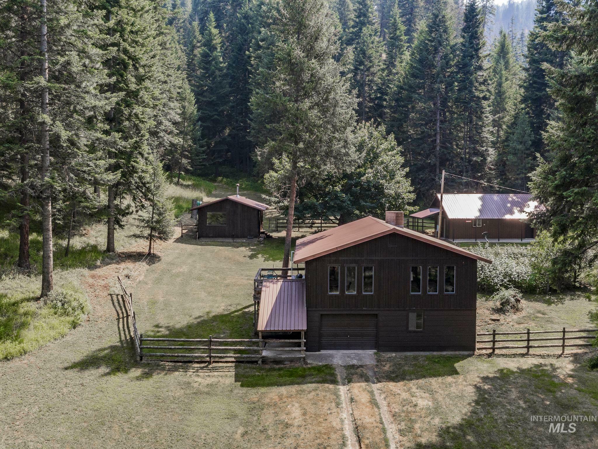 Property Photo: 191 Crooked Rd ID 83554