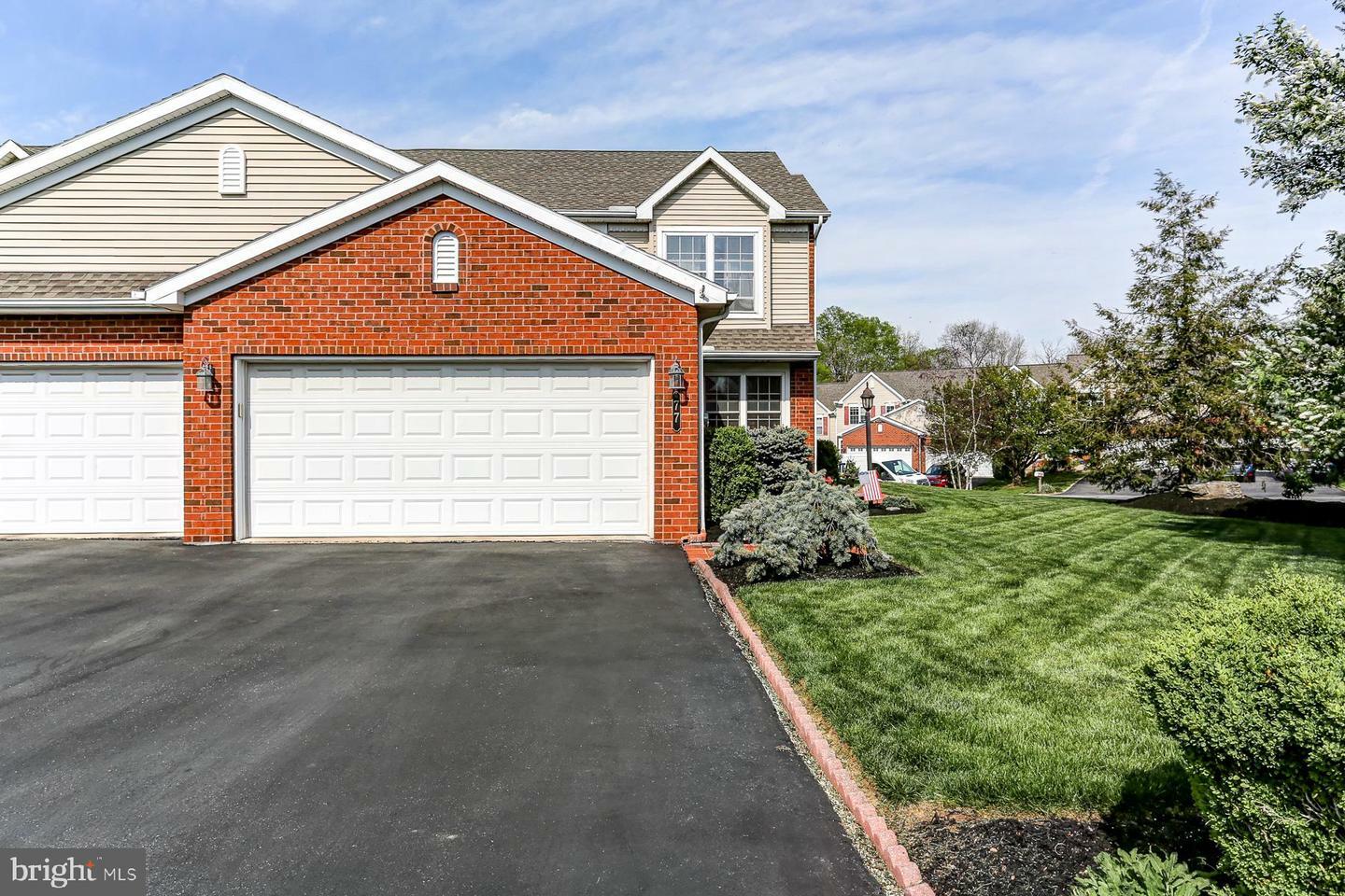 Property Photo: 77 Hickory Street PA 17078