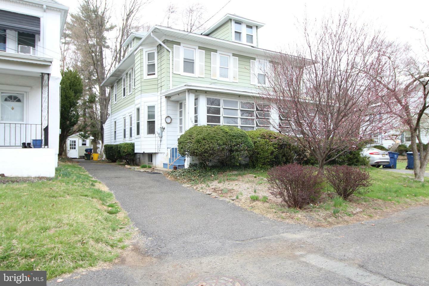 192 Millerick Avenue  Lawrence NJ 08648 photo