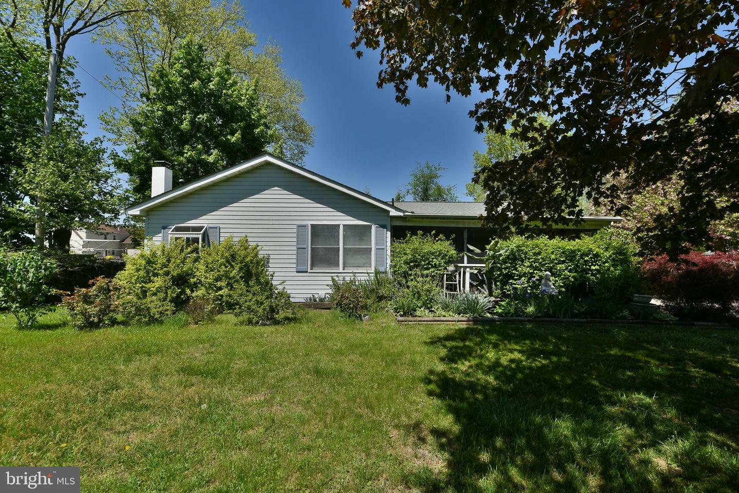 Property Photo: 3703 Spruce Street PA 19007