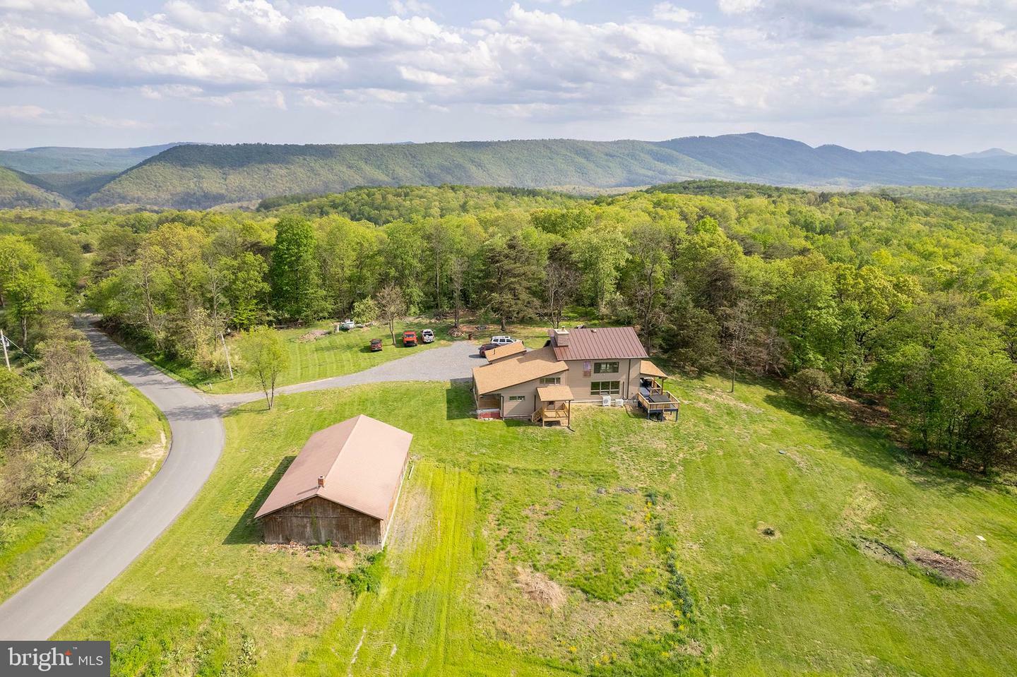 Property Photo: 1801 Middle Ridge Road WV 26757