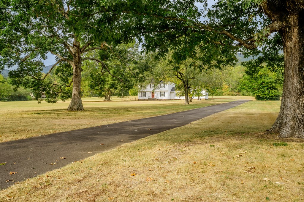 Property Photo: 2512 Dug Gap Road GA 30720